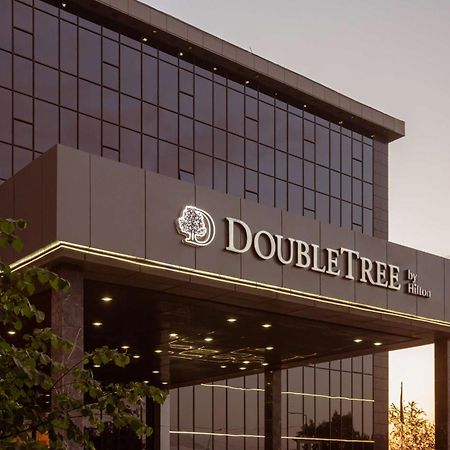Hotel Doubletree By Hilton Shymkent Esterno foto
