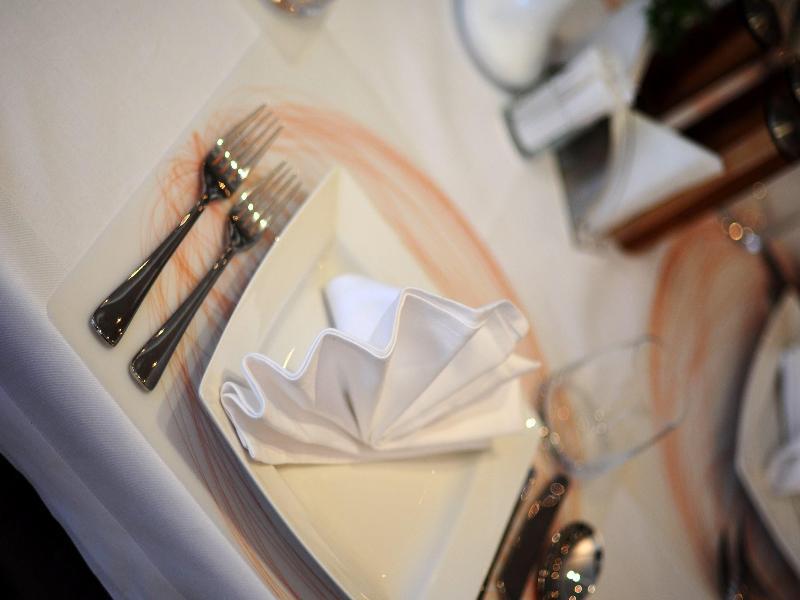 Hotel Doubletree By Hilton Shymkent Esterno foto